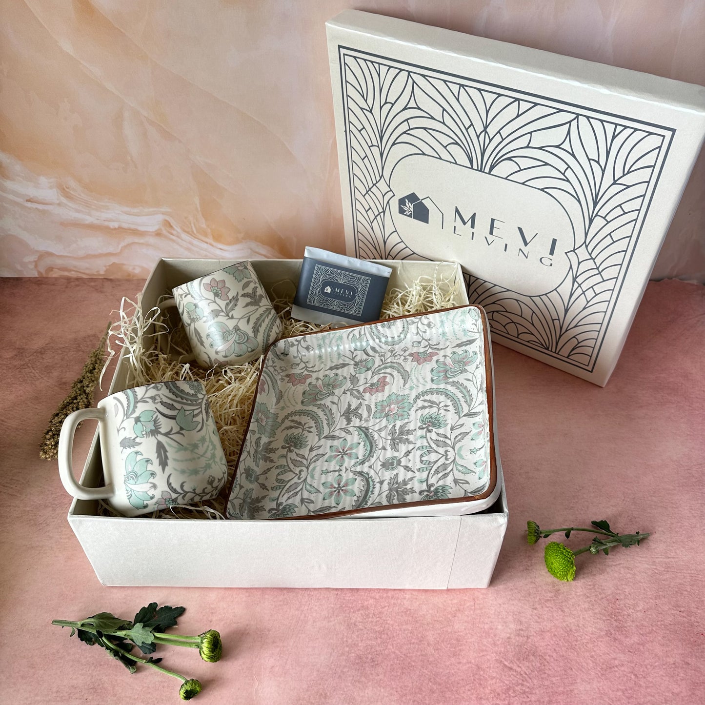 Windsor Bloom Day Dream Mug & Platter set