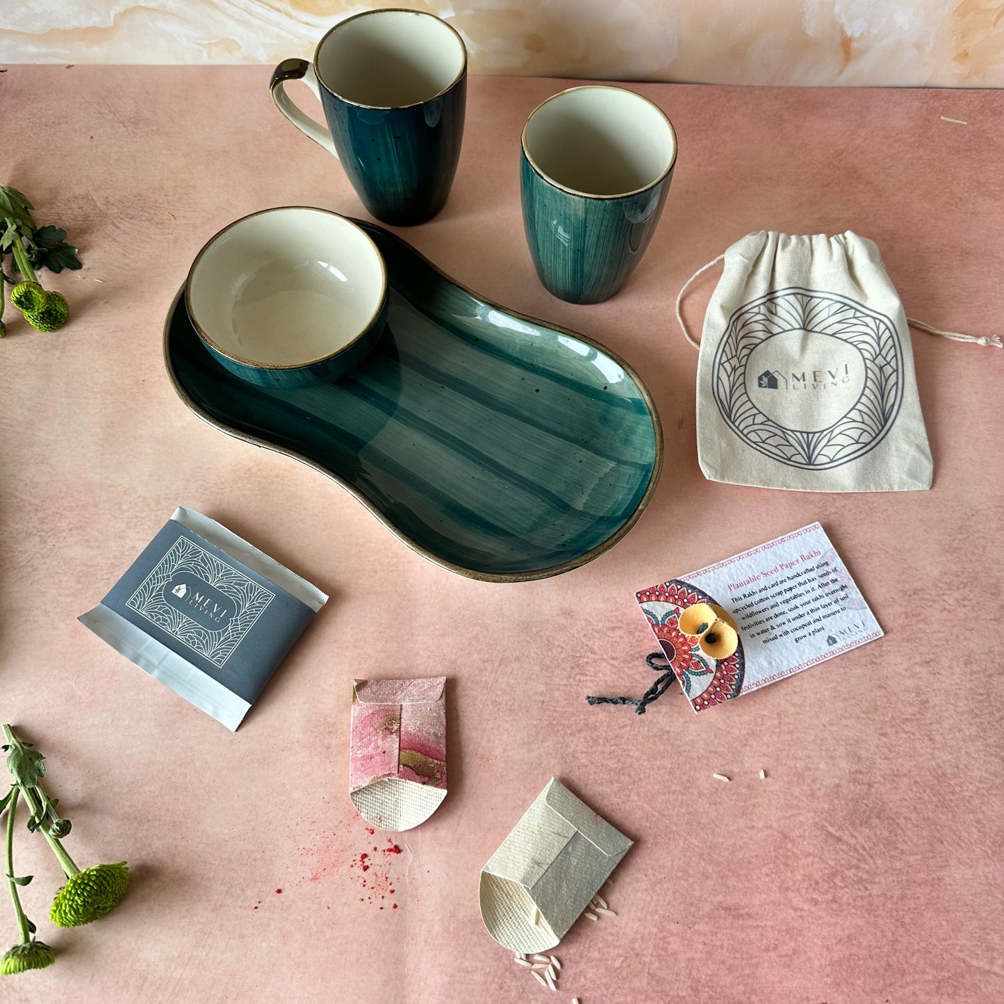 Elm platter & pour gift set