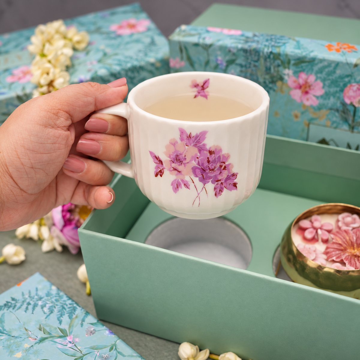 A Garden Affair Cups & Urli Gift Set – Blossom