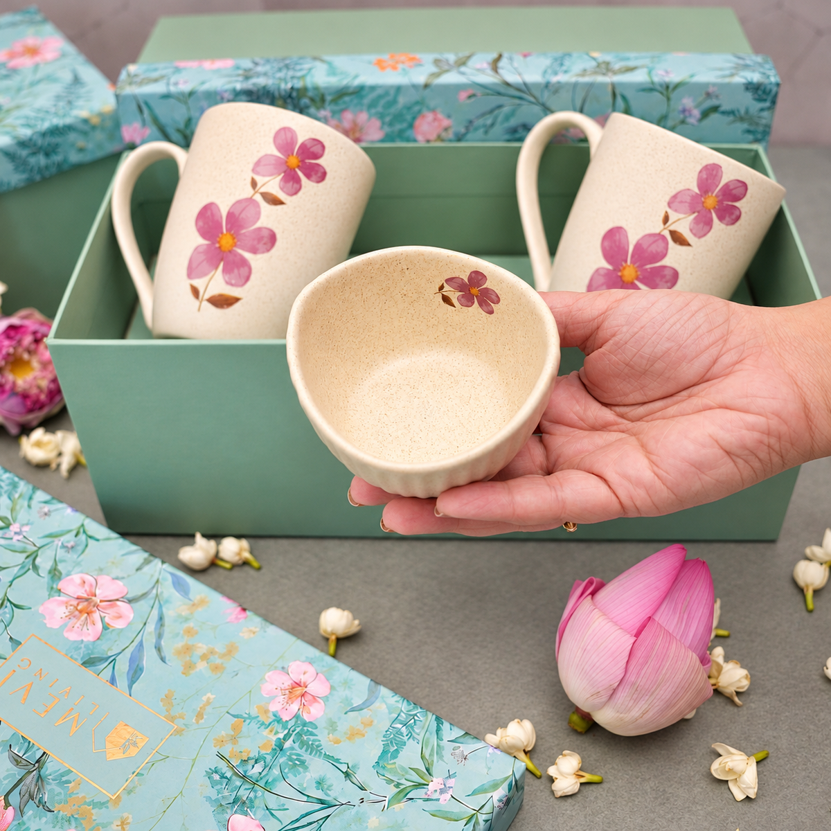 A Garden Affair Mugs & Mini Bowl Gift Set – Blush