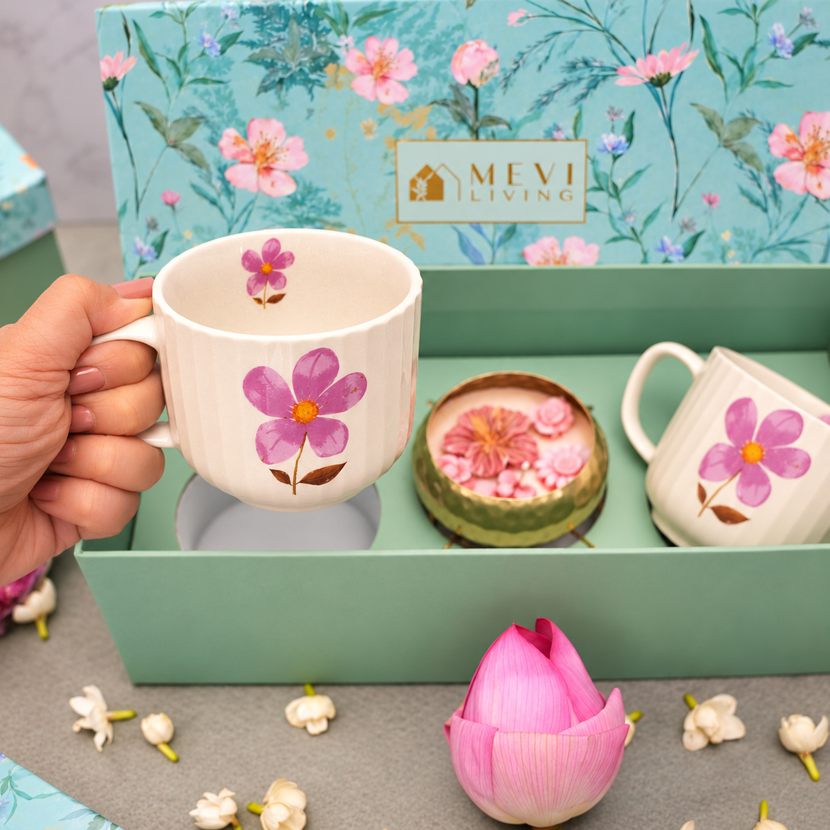 A Garden Affair Cups & Urli Gift Set – Daisy