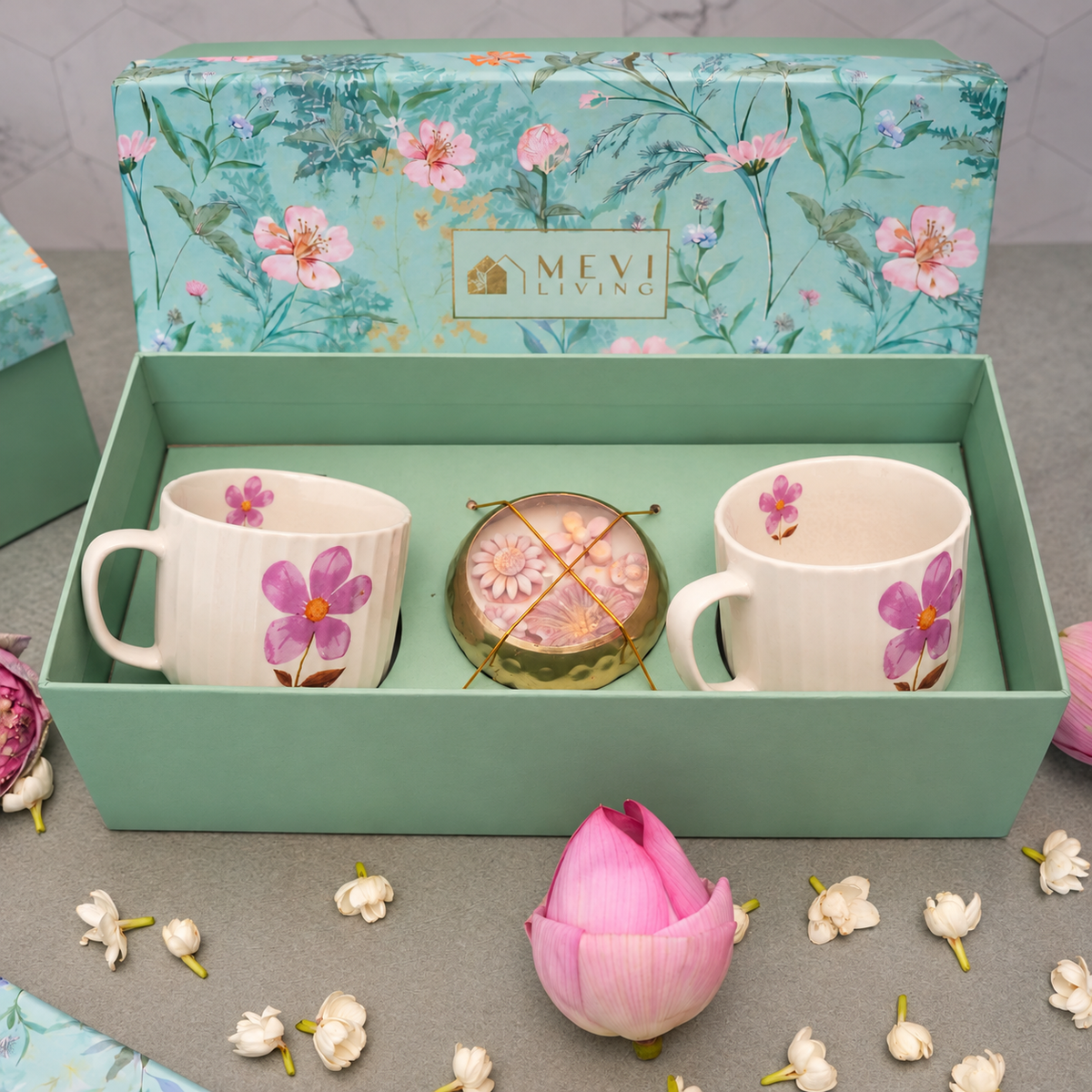 A Garden Affair Cups & Urli Gift Set – Daisy