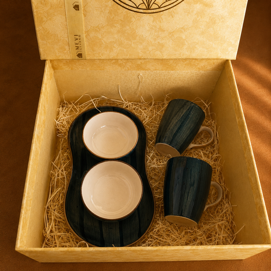 Elm Platter & Pour Gift Set