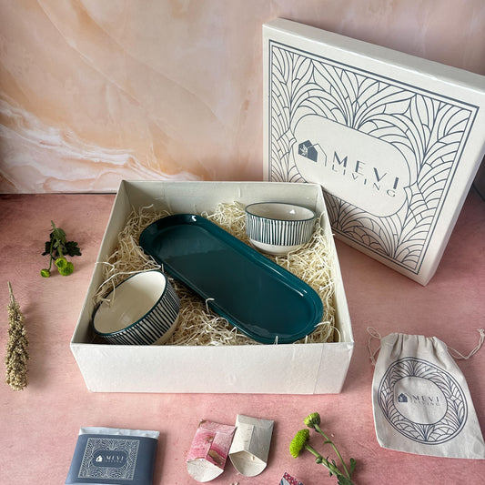 Stria Savour & Share Gift Set