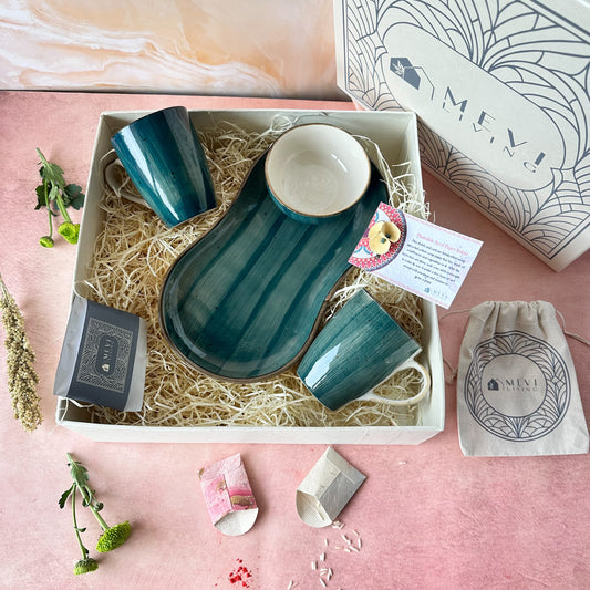 Elm platter & pour gift set