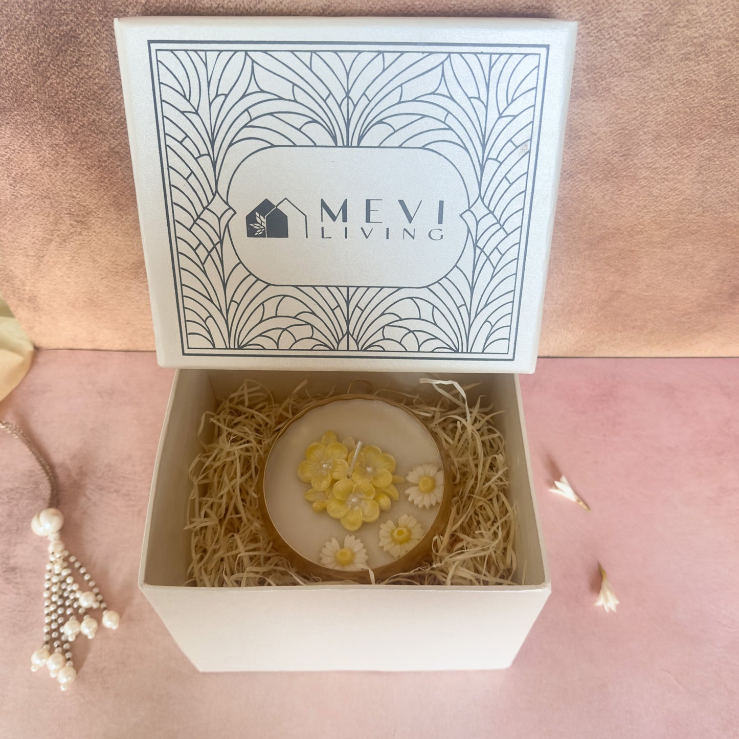 Petal Glow Urli Scented Candle