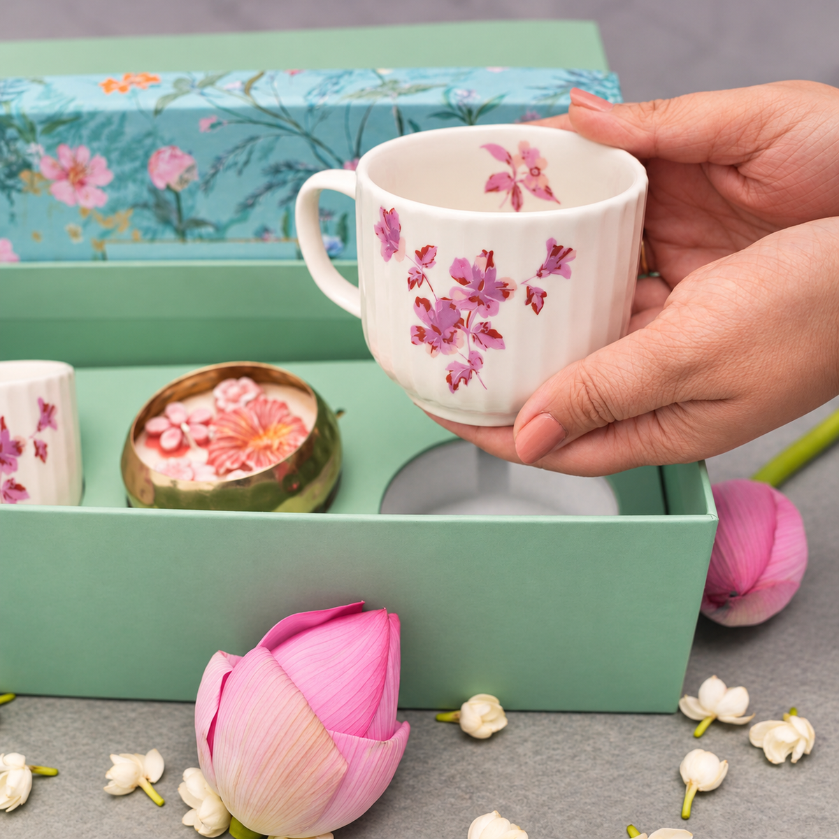 A Garden Affair Cups & Urli Gift Set – Orchid