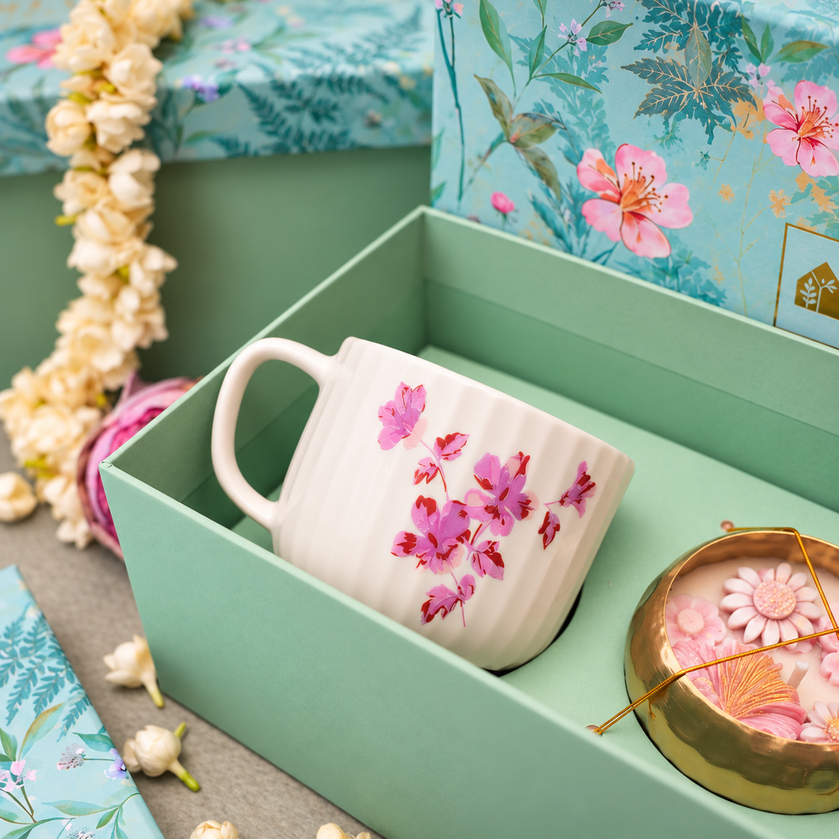 A Garden Affair Cups & Urli Gift Set – Orchid