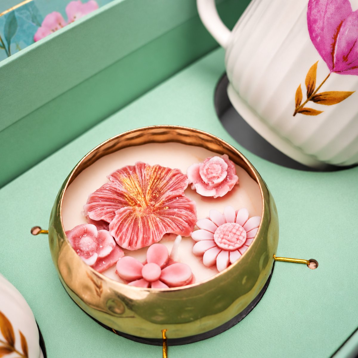 A Garden Affair Cups & Urli Gift Set – Tulip
