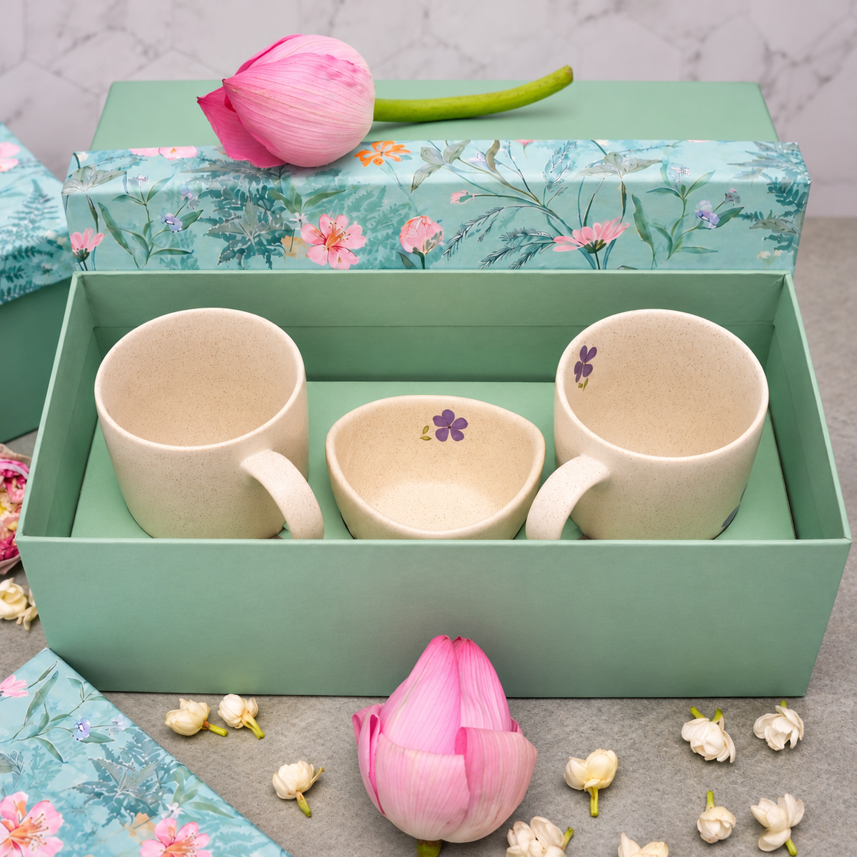 A Garden Affair Mugs & Mini Bowl Gift Set – Violet