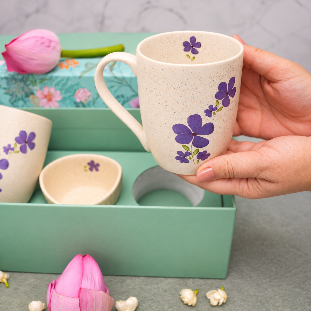 A Garden Affair Mugs & Mini Bowl Gift Set – Violet